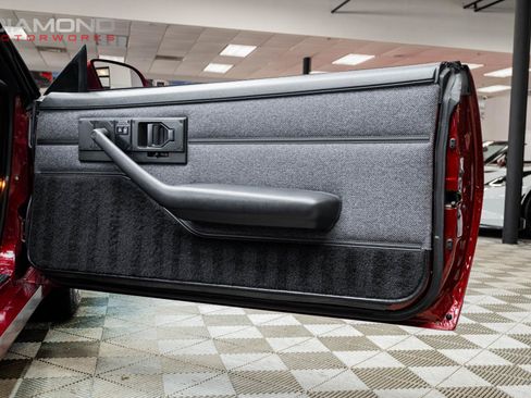 Used 1989 Chevrolet Camaro IROC-Z RWD image 99