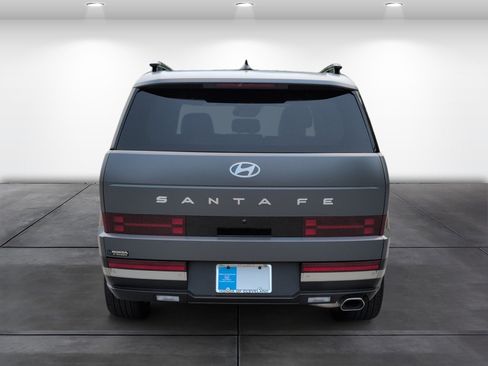 Used 2024 Hyundai Santa Fe Limited FWD image 5