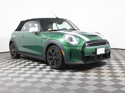 Certified 2023 MINI Cooper S w/ Signature Upholstery Package FWD image 9