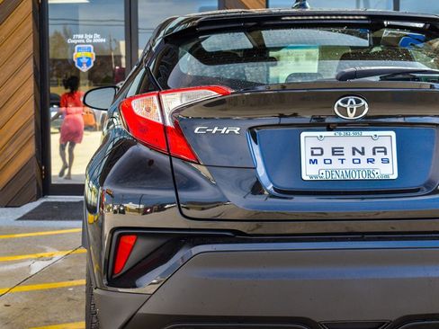 Used 2021 Toyota C-HR LE image 12