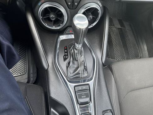 Used 2021 Chevrolet Camaro LT w/ Technology Package RWD image 23