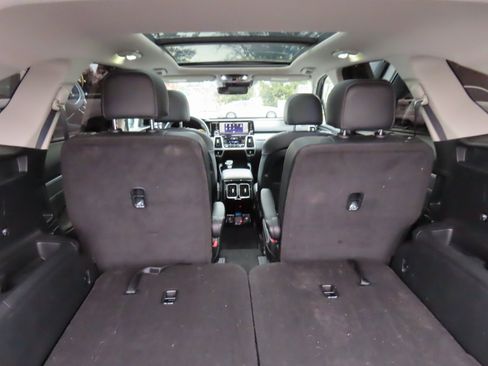 Used 2023 Kia Sorento SX image 41