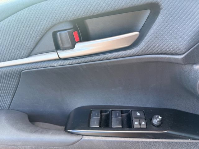 Used 2025 Toyota Camry SE FWD image 8