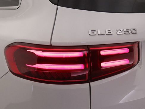 Certified 2026 Mercedes-Benz GLB 250 image 21