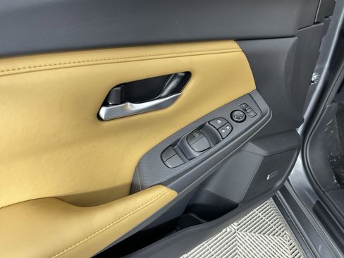 New 2025 Nissan Sentra SV w/ SV Premium Package image 14