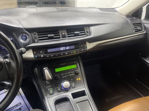 Used 2017 Lexus CT 200h w/ Accessory Package 2 image 30