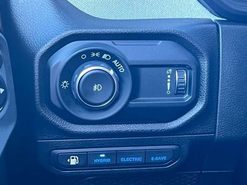 Used 2024 Jeep Wrangler Unlimited image 27