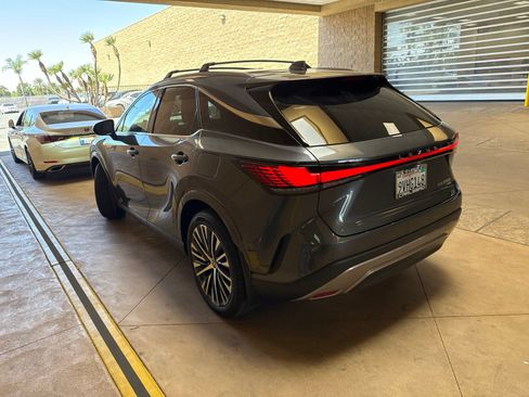 Used 2025 Lexus RX 350 w/ Convenience Package AWD/4WD image 4