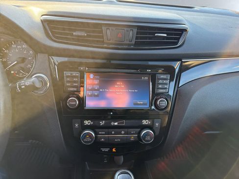 Used 2017 Nissan Rogue Sport SL image 27