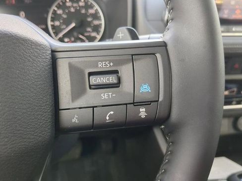 Certified 2026 Nissan Rogue SV FWD image 25