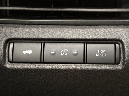 Used 2024 Nissan Altima 2.5 SV image 27