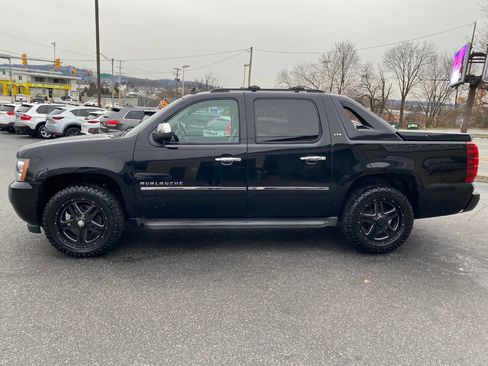 Used 2012 Chevrolet Avalanche LTZ image 6