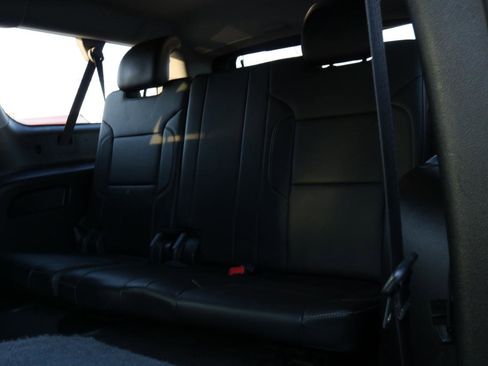 Used 2018 Chevrolet Suburban LT w/ Luxury Package image 35