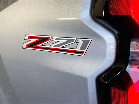 Used 2025 Chevrolet Colorado Z71 w/ Z71 Convenience Package 2 image 43