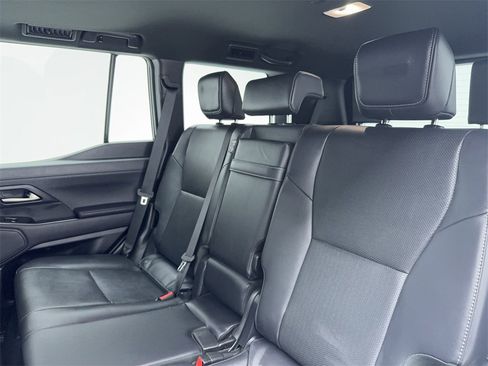 Used 2025 Lexus GX 550 w/ Accessory Package (2T) image 40