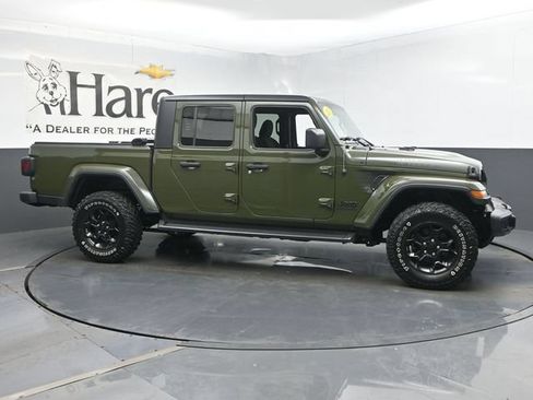 Used 2023 Jeep Gladiator Sport AWD/4WD image 47