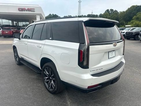 Used 2021 Cadillac Escalade Sport RWD image 2