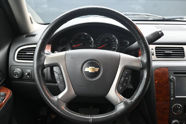 Used 2013 Chevrolet Suburban LTZ AWD/4WD image 18