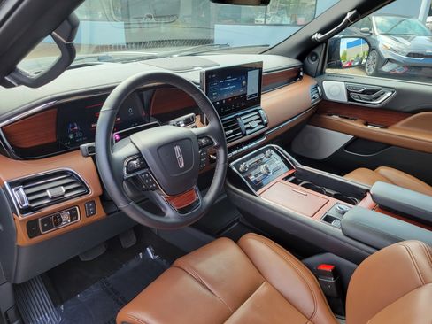 Used 2023 Lincoln Navigator L Reserve image 15