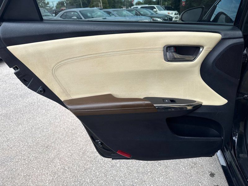 Used 2013 Toyota Avalon XLE Premium FWD image 13