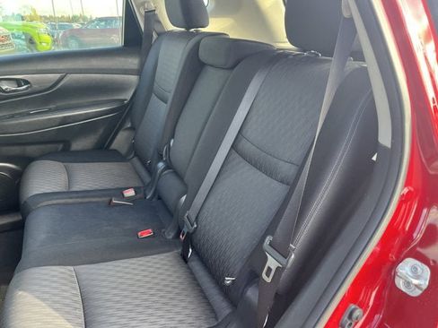 Certified 2017 Nissan Rogue S image 18