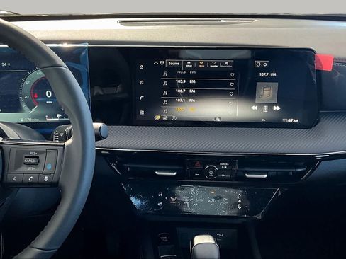 New 2026 Nissan Kicks SR w/ Illumination Package FWD image 6