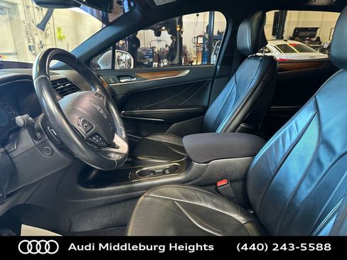 Used 2017 Lincoln MKC Reserve w/ Lincoln MKC Climate Package image 11