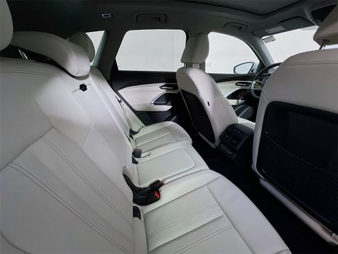 New 2025 Audi Q5 Premium image 27