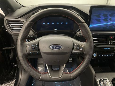 Used 2024 Ford Escape ST-Line Elite w/ Premium Technology Package AWD/4WD image 5