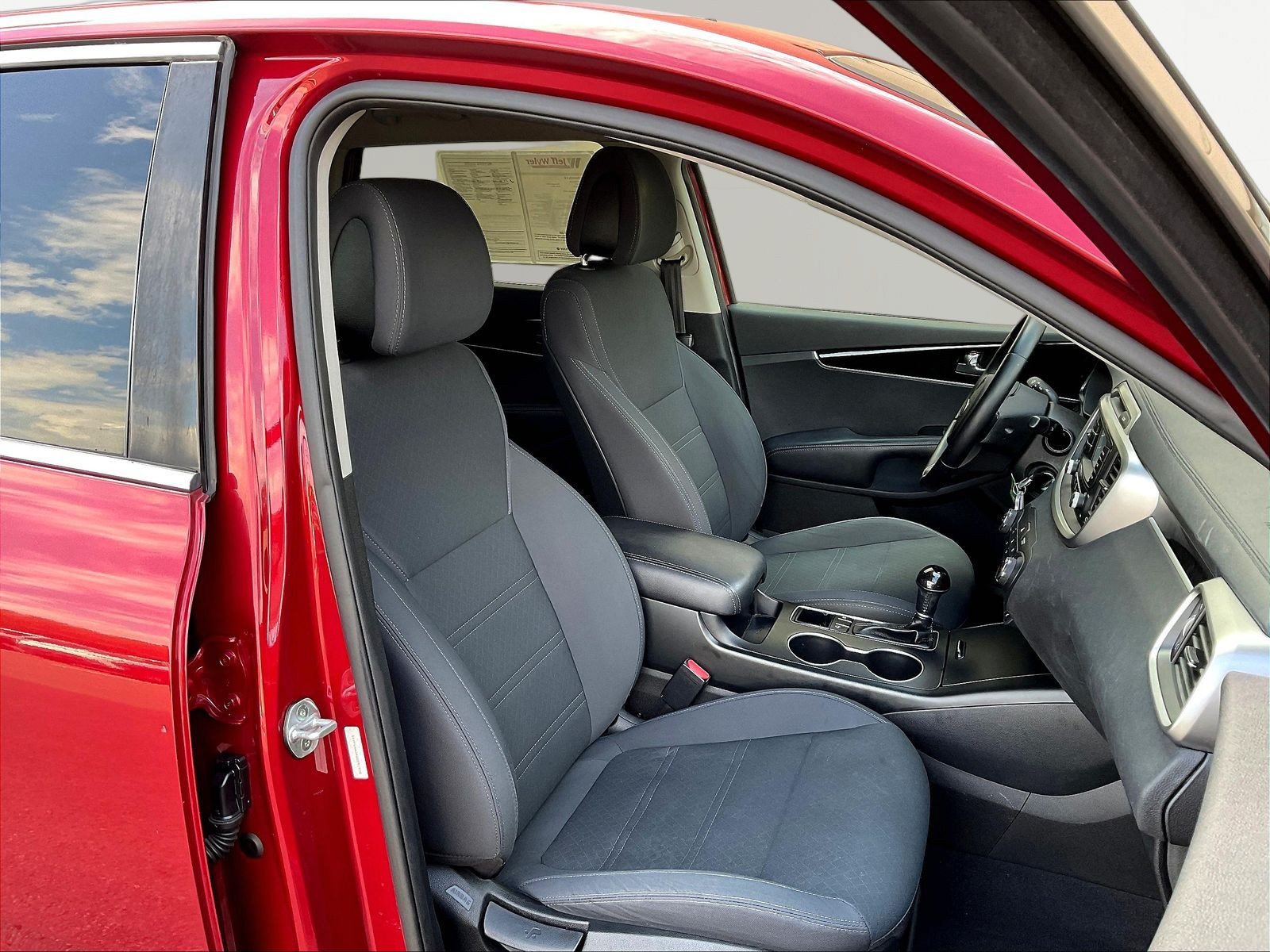 Used 2016 Kia Sorento FWD w/ LX Convenience Package image 28