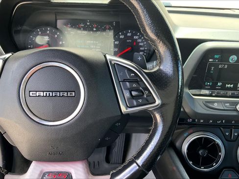 Used 2018 Chevrolet Camaro SS RWD image 24