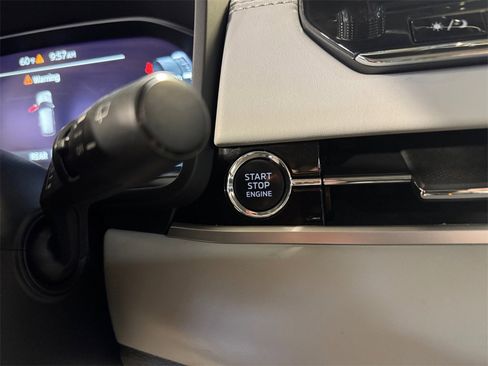 Used 2023 Mitsubishi Outlander SEL image 29