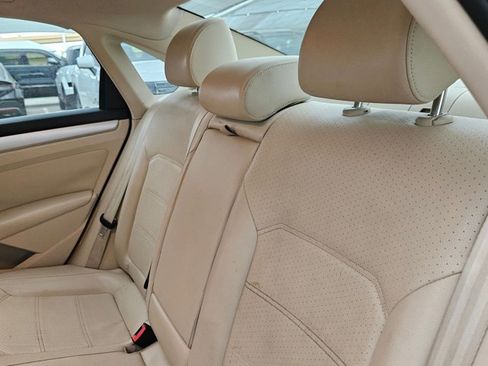 Used 2012 Volkswagen Passat 2.5 SE FWD image 23