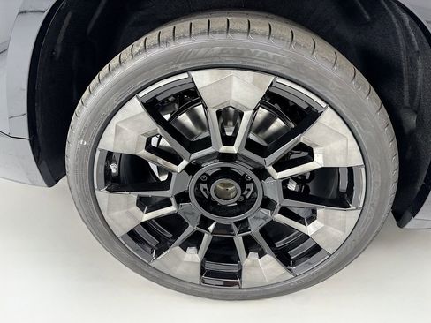 New 2026 BMW XM Label Red w/ M Driver's Package AWD/4WD image 32