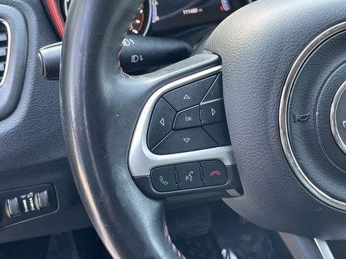 Used 2018 Jeep Compass Trailhawk w/ Popular Equipment Group AWD/4WD image 18