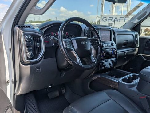 Used 2021 Chevrolet Silverado 1500 LT Trail Boss w/ Convenience Package II AWD/4WD image 4