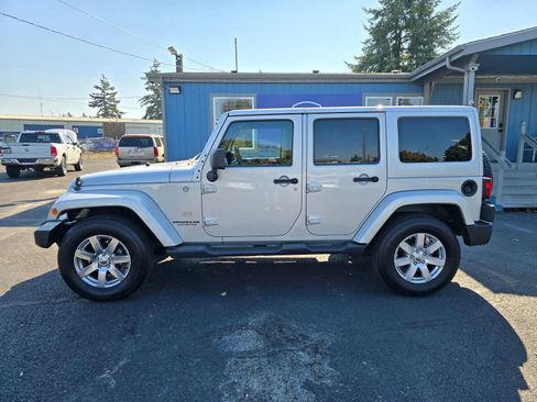 Used 2011 Jeep Wrangler Unlimited 70th Anniversary w/ Dual Top Group image 2