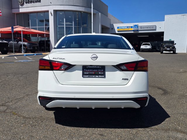 Used 2025 Nissan Altima 2.5 SV AWD/4WD image 5