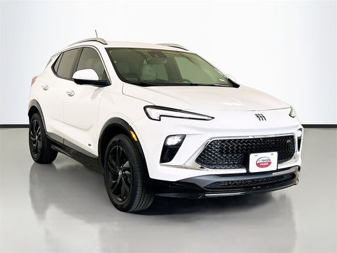 Used 2026 Buick Encore GX Sport Touring w/ Advanced Technology Package image 3