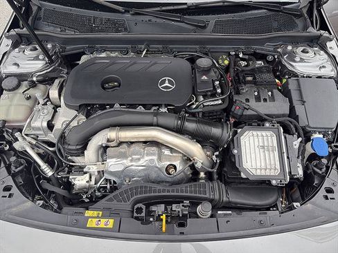 Used 2025 Mercedes-Benz CLA 250 4MATIC image 37