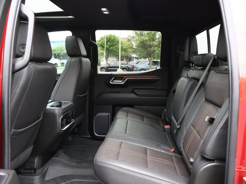 Used 2023 Chevrolet Silverado 1500 High Country w/ High Country Premium Package AWD/4WD image 27