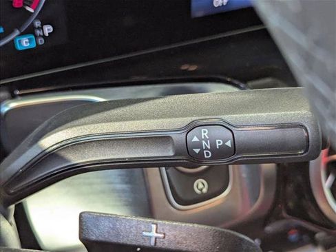 Used 2025 Mercedes-Benz GLB 250 image 10