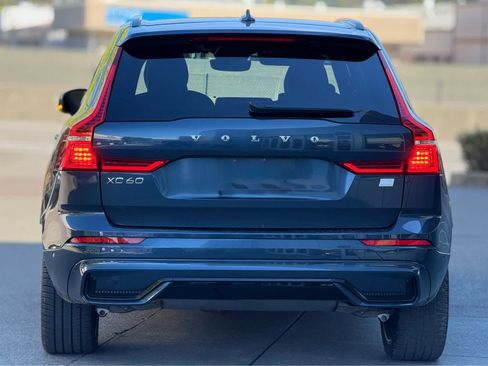 Used 2023 Volvo XC60 T8 Ultimate w/ Climate Package image 3