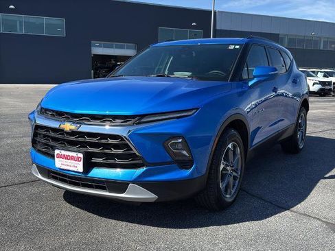 Certified 2024 Chevrolet Blazer LT AWD/4WD image 2