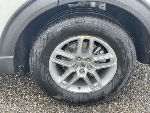 New 2026 Ford Explorer Active image 9