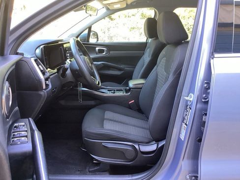 Used 2022 Kia Sorento LX FWD image 27