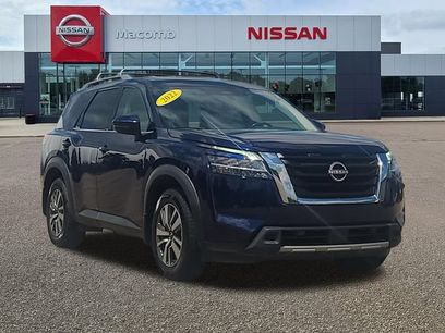 Used 2023 Nissan Pathfinder SL