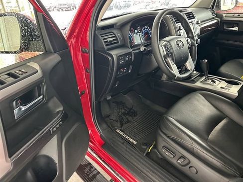 Used 2018 Toyota 4Runner Limited AWD/4WD image 12