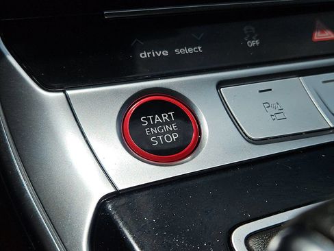 Used 2023 Audi RS 6 AWD/4WD image 28