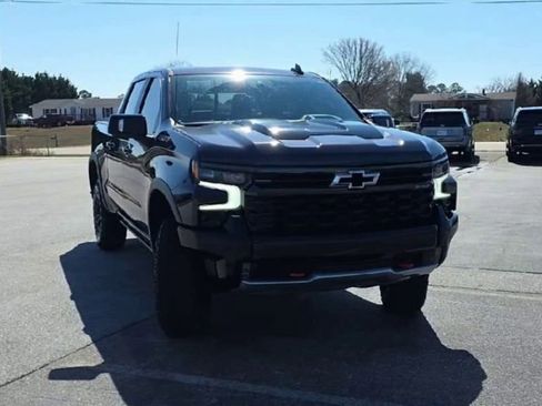 Certified 2022 Chevrolet Silverado 1500 ZR2 w/ Technology Package image 6